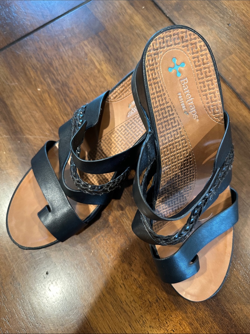 Baretraps Dallon Black Braided-Strap Women Sandals with Tan Footbed Size 7 1/2M